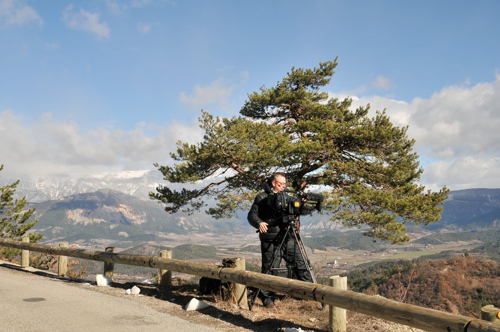 Race Media og TV-fotograf Michael Kragmann er klar på en alpetop
(Foto: Viggo Johansen, rallypics.dk)